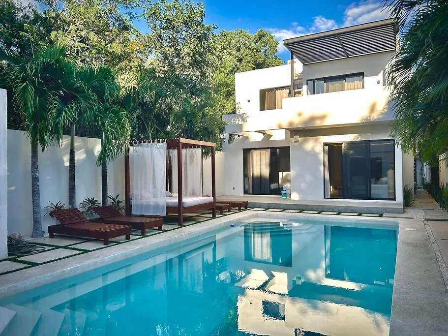 Stunning Villa In The Heart Of La Veleta - Casa Jardin Tulum
