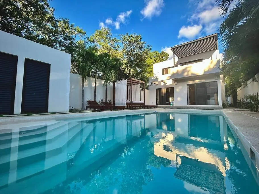 Stunning Villa In The Heart Of La Veleta - Casa Jardin Tulum