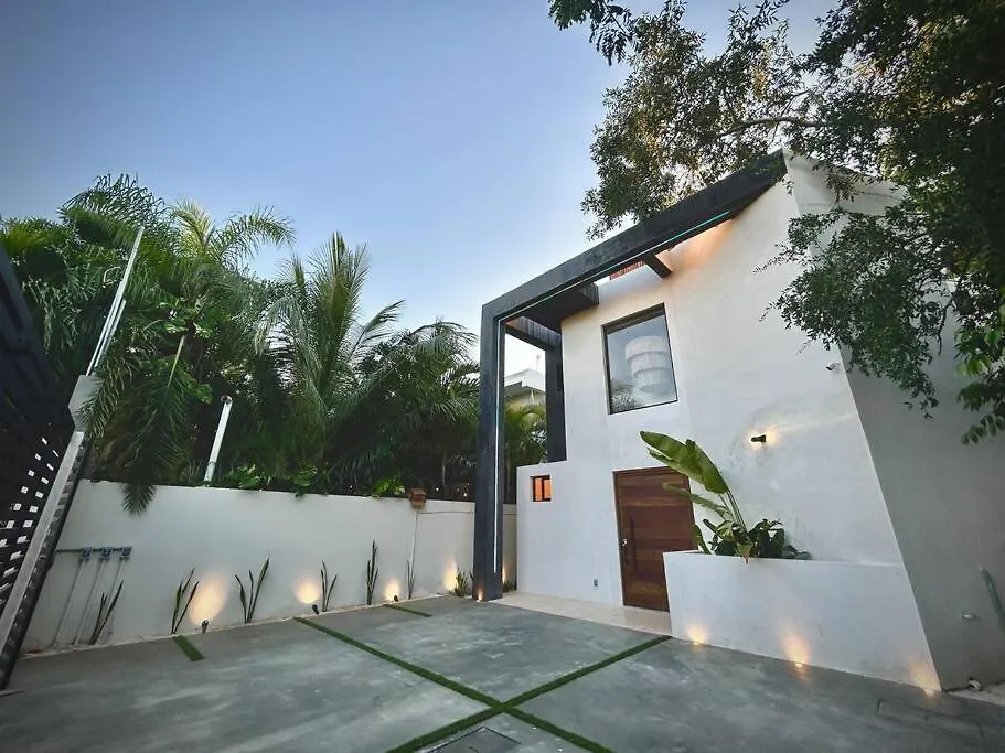 Stunning Villa In The Heart Of La Veleta - Casa Jardin Tulum 0*,  México